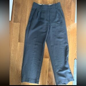 Aritzia Effortless Pants (short)